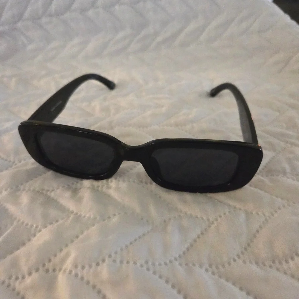 AIRE Ceres V2 Black‎ Rectangular Sunglasses Recycled Plastic 2122526 Smoke Lens